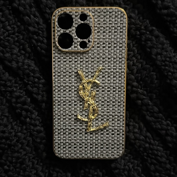 Designer inspired iPhone 15 pro max case - Picture 2 of 5